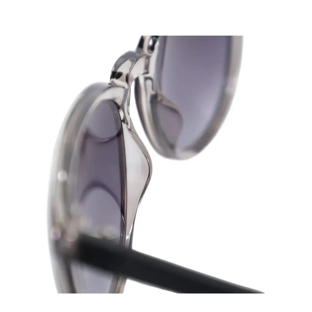 GUESS Round Sunglasses – Transparent Grey / Grey Gradient – Matte Black Arms–NWT